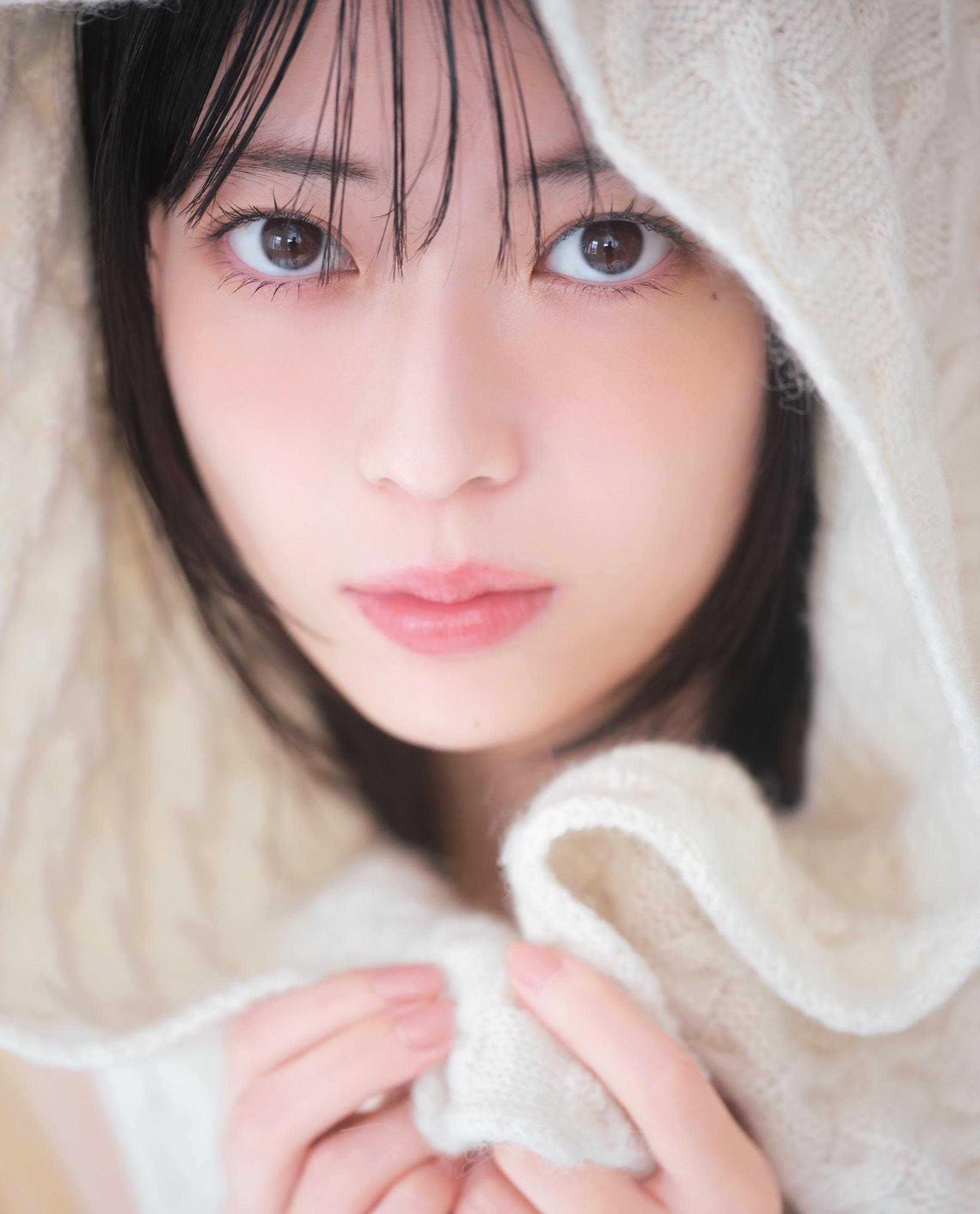 乃木坂46・岩本蓮加「家にいるときに欠かせないのは、モコモコの着圧レギンス」 あっため美容アイテムを紹介