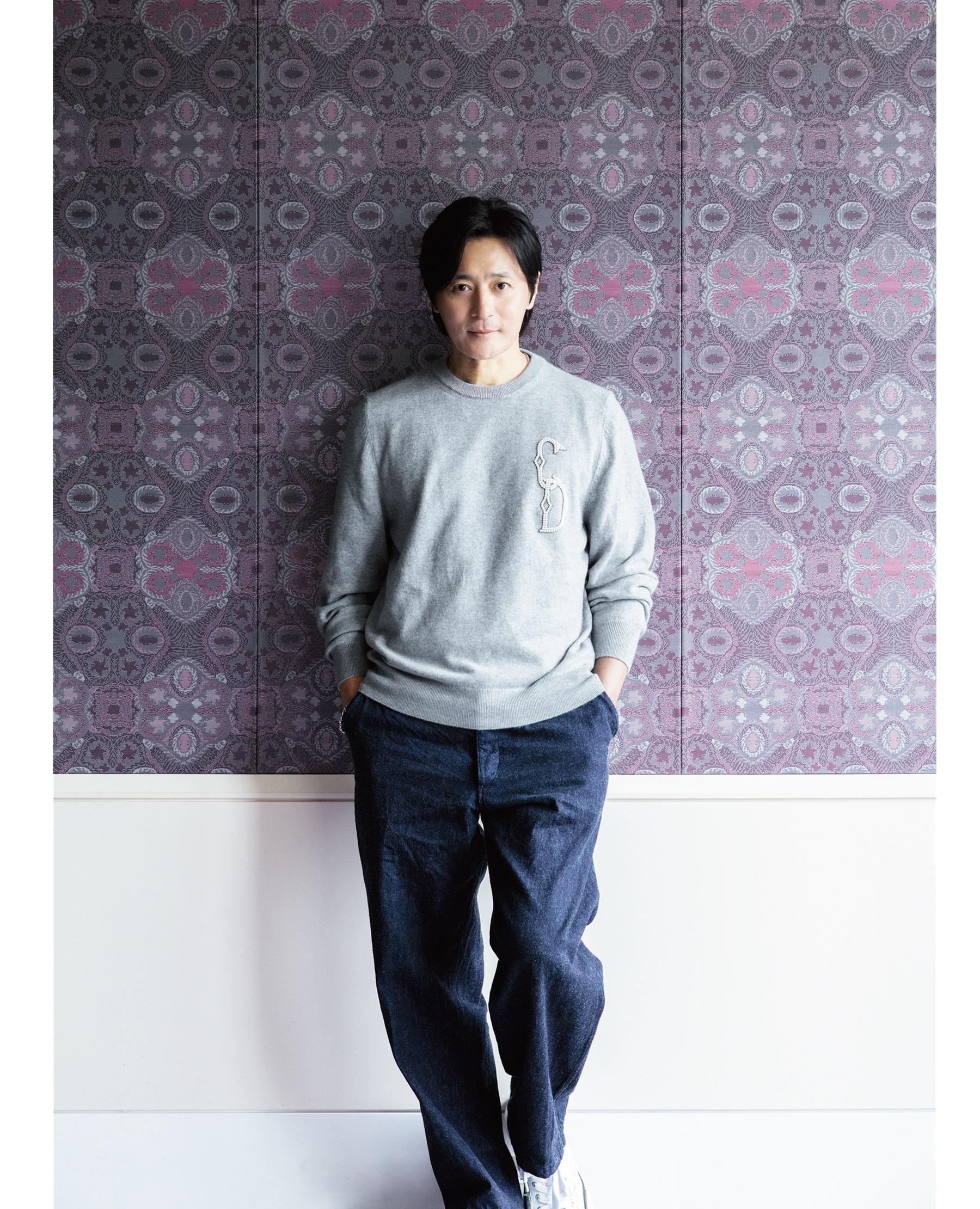 チャン・ドンゴン「人間は誰もが二面性を持っていて、『満ち足りた家族』はそれを親と子を題材に描いている」