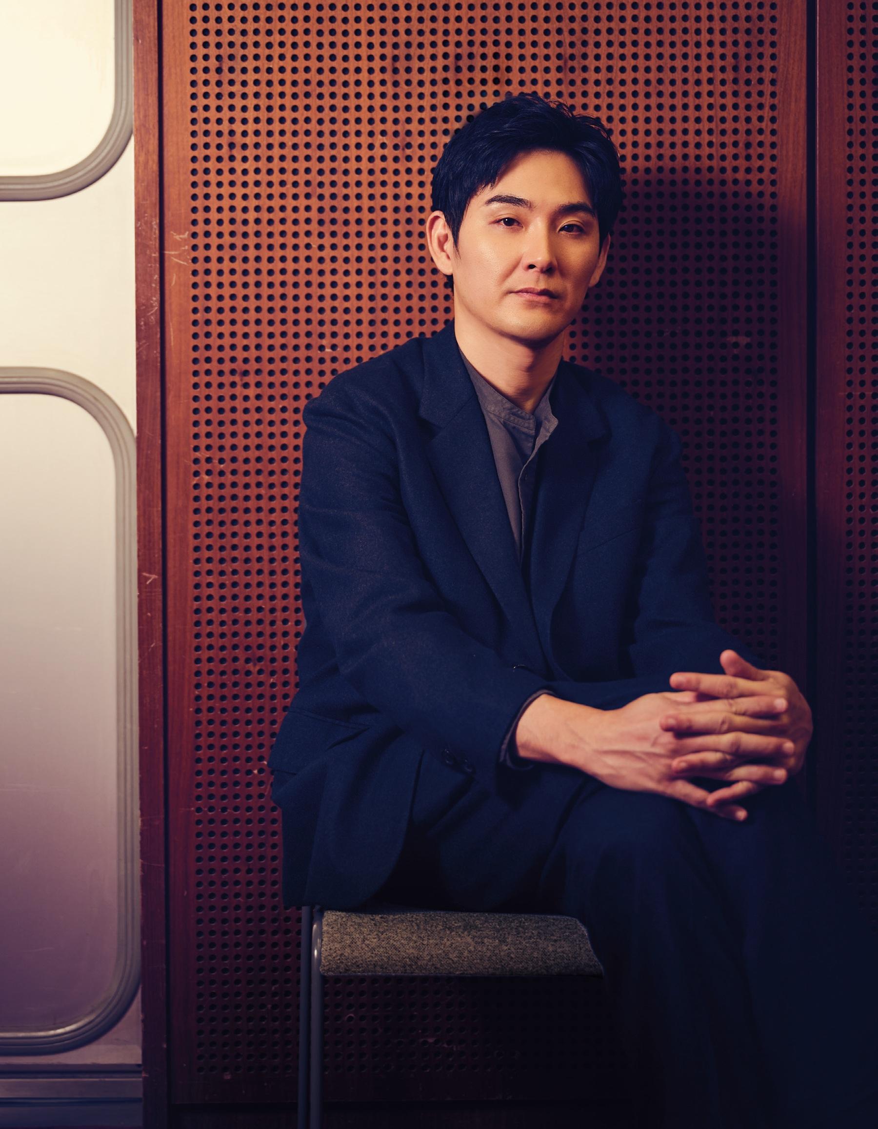 松田龍平「本当に繊細で大変な仕事だな」 『東京サラダボウル』で警視庁の中国語通訳人に