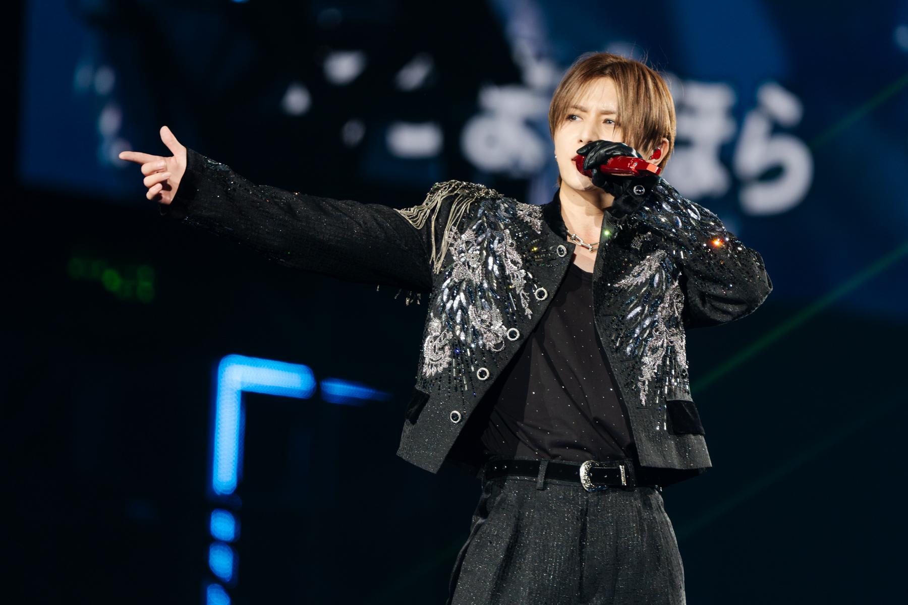 山田涼介・初のソロツアー「Ryosuke Yamada LIVE TOUR 2025 RED」　デビュー当時から背負ってきた“赤”と、その軌跡を辿る渾身のステージ