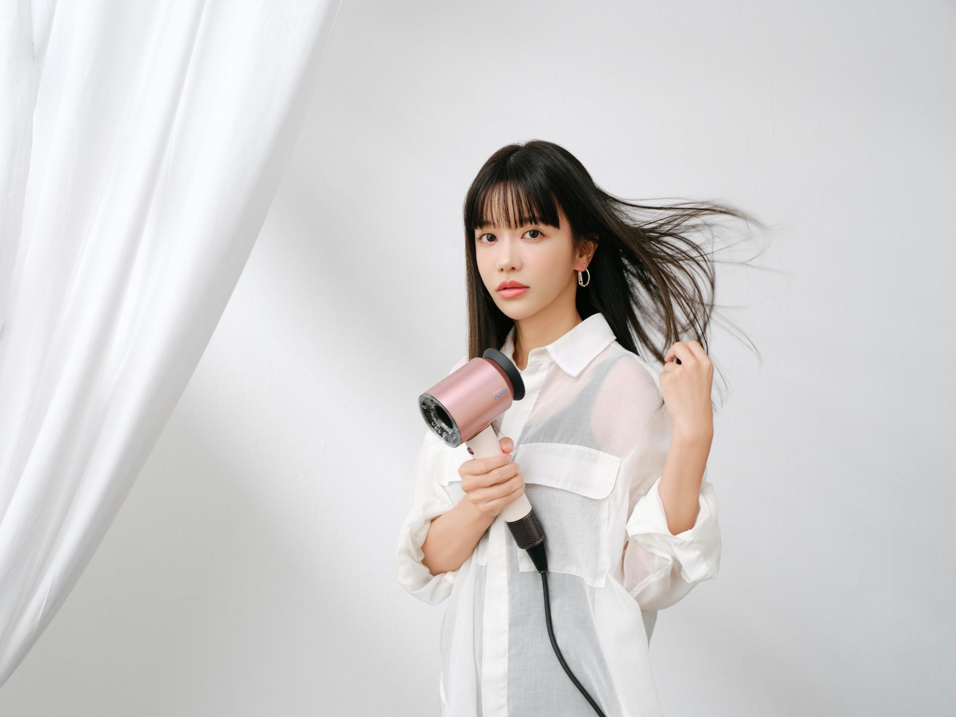 内側から滲み出る美しさは、小さな積み重ねから。 やみちゃんが語る、ダイソンで叶える「大人美容」