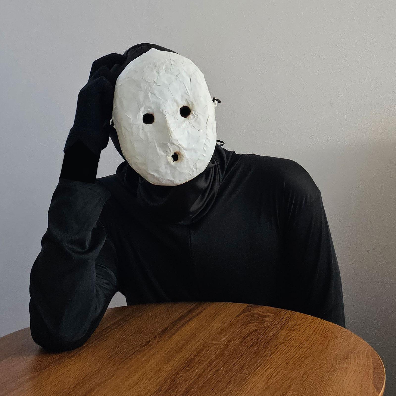 特別撮り下ろし！ 最新作『変な地図』が話題の覆面作家・雨穴の“創作の秘密”に迫る