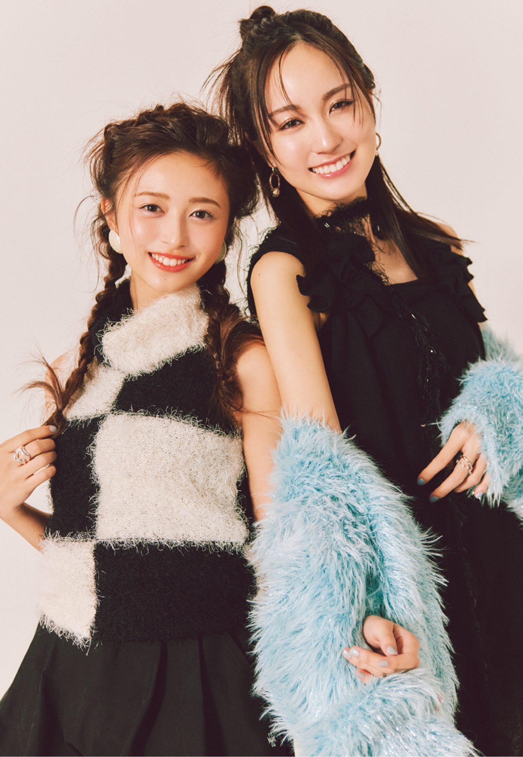 乃木坂46・賀喜遥香 × 井上和｜令和の景色にも溶け込む20世紀キラキラファッション