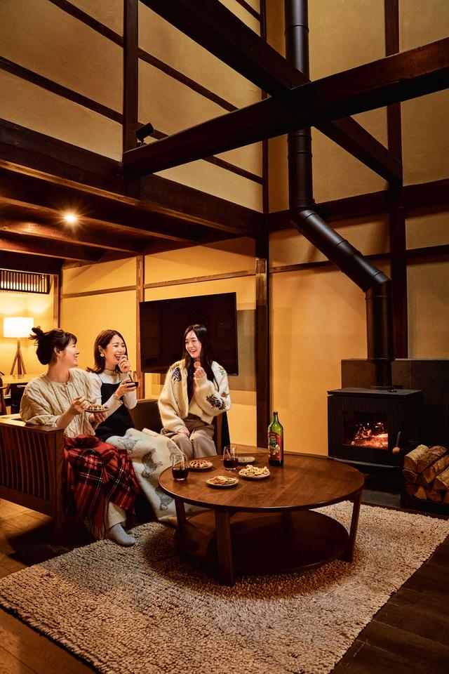 薪のストーブと貸切サウナでぬくぬく…。Airbnbのバケーションレンタルで癒しの冬旅に出かけよう