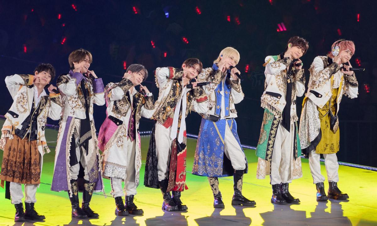 古代図書館、噴⽔、オーケストラ…豪華演出で幻想的な世界を⽣み出す夢のHey! Say! JUMPワールド！