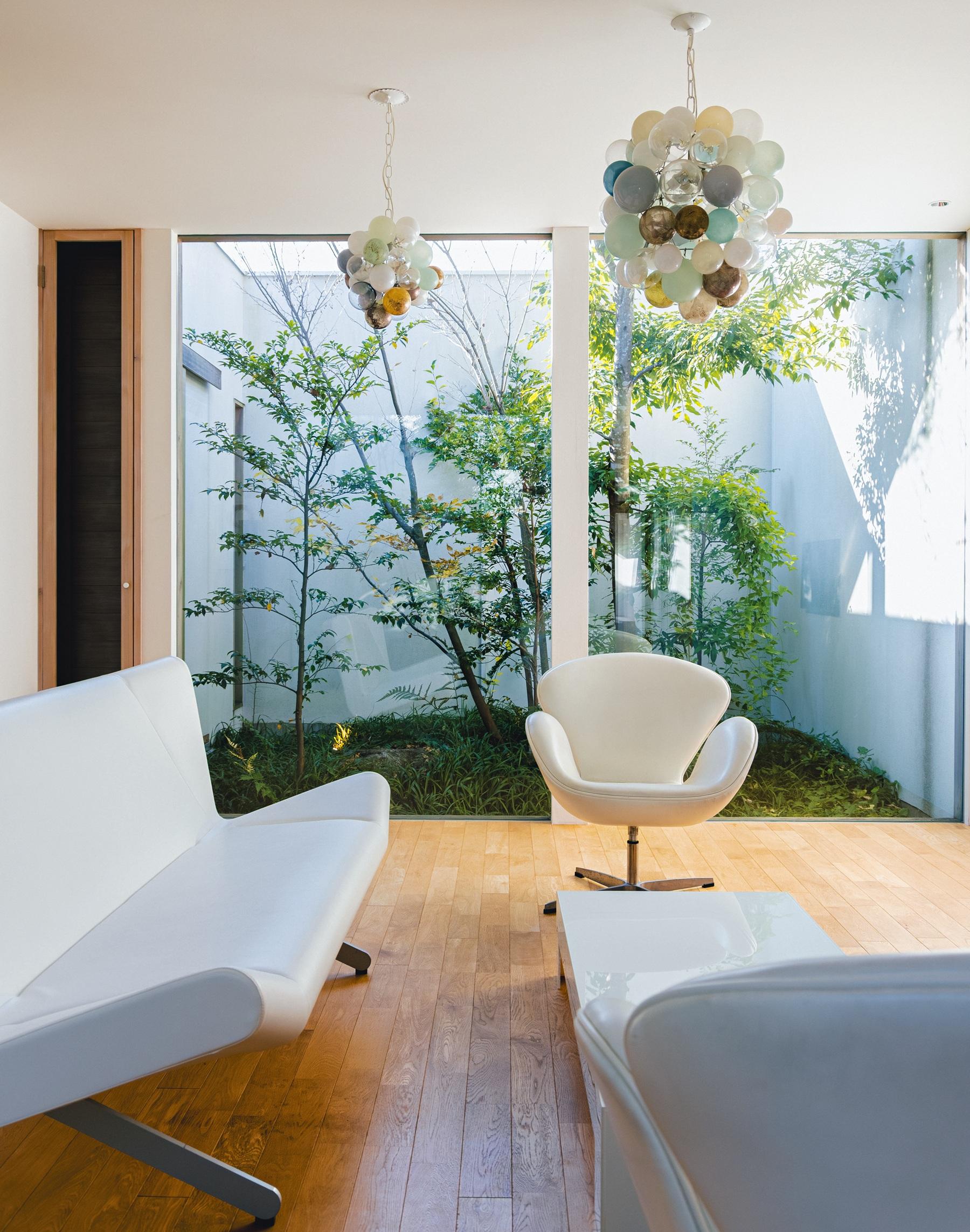 【ご褒美おこもり宿・湯の山温泉】山のふもとの洗練された湯宿でアートと美食を心ゆくまで