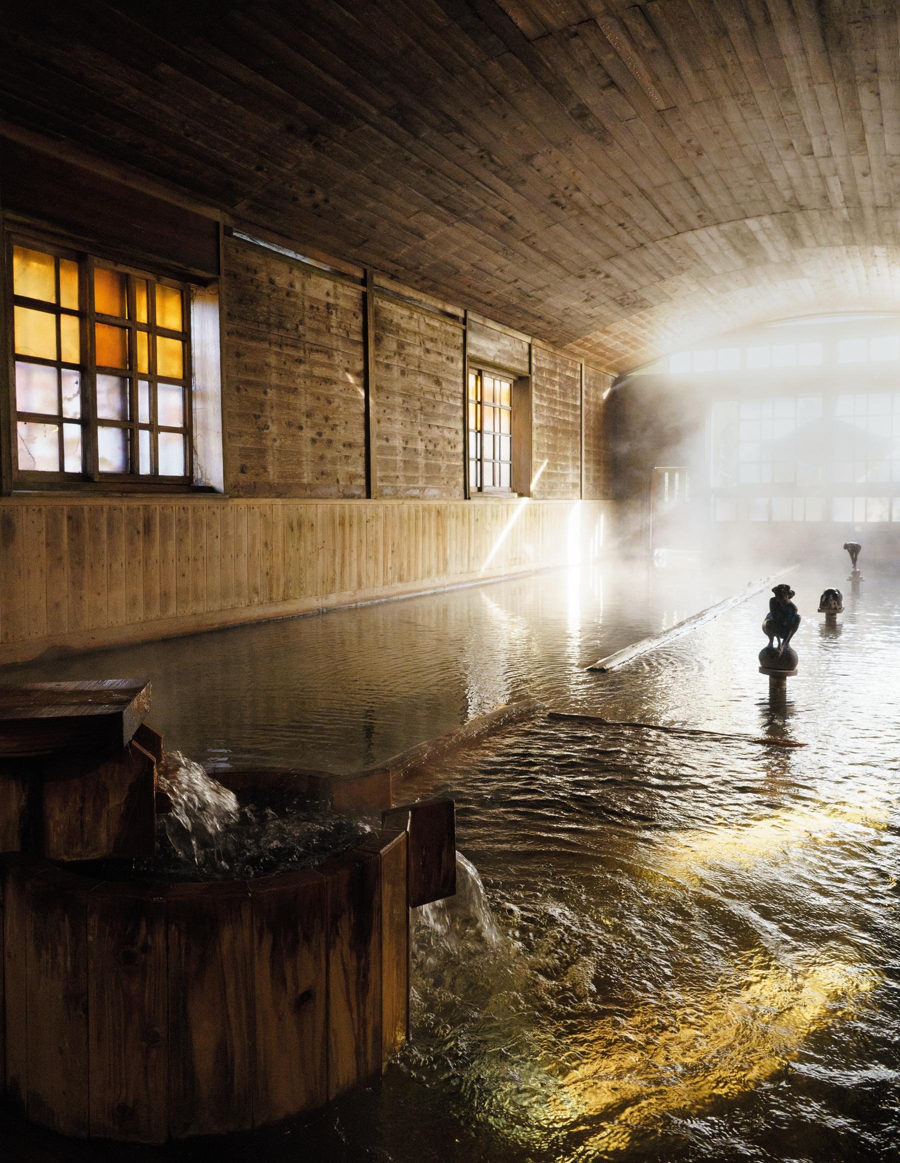 【下田温泉】郷愁と新たな文化が混ざり合う、楽しさ溢れる青い海の町