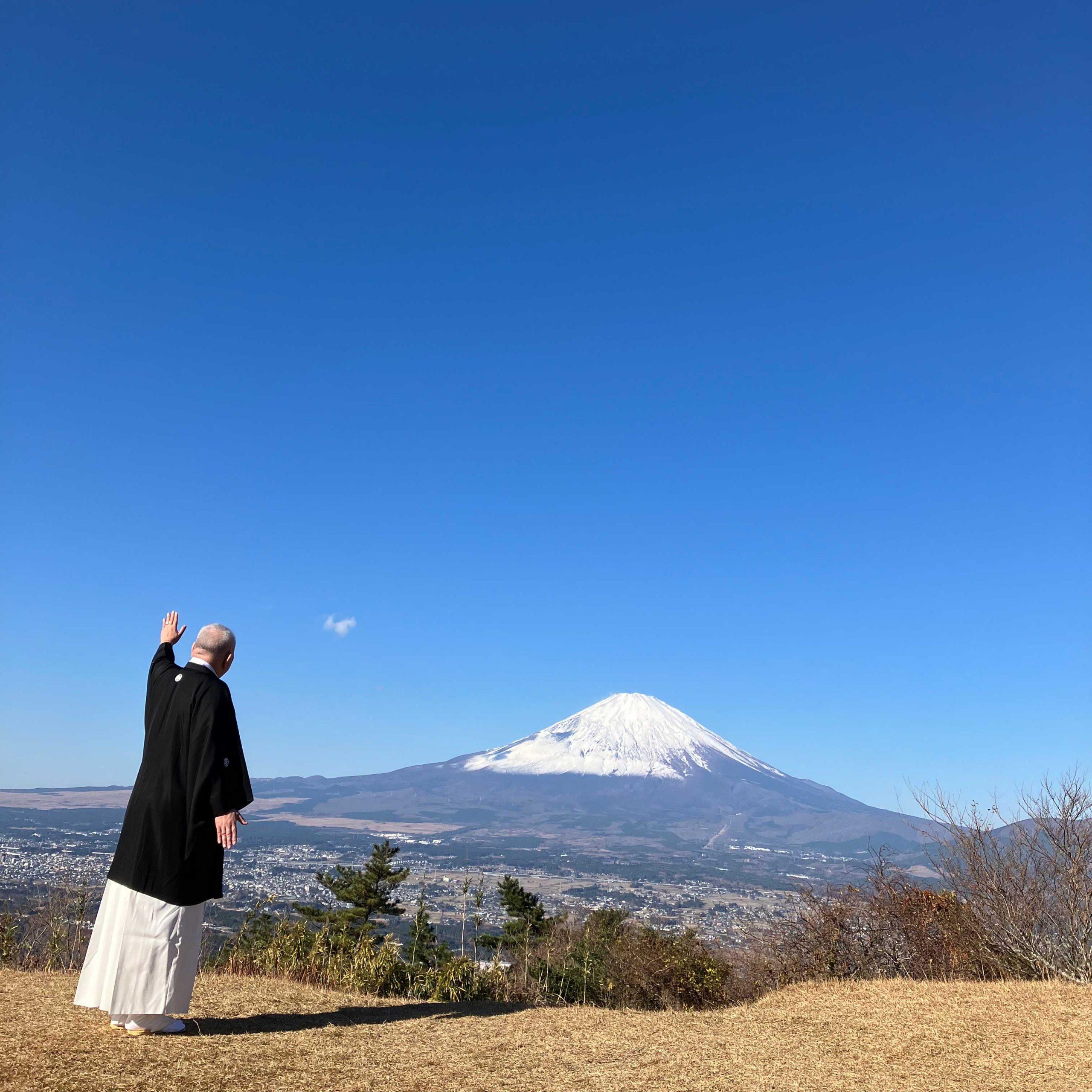【From Editors】今年も実証。江原啓之さんの撮影日はいつも晴れ！