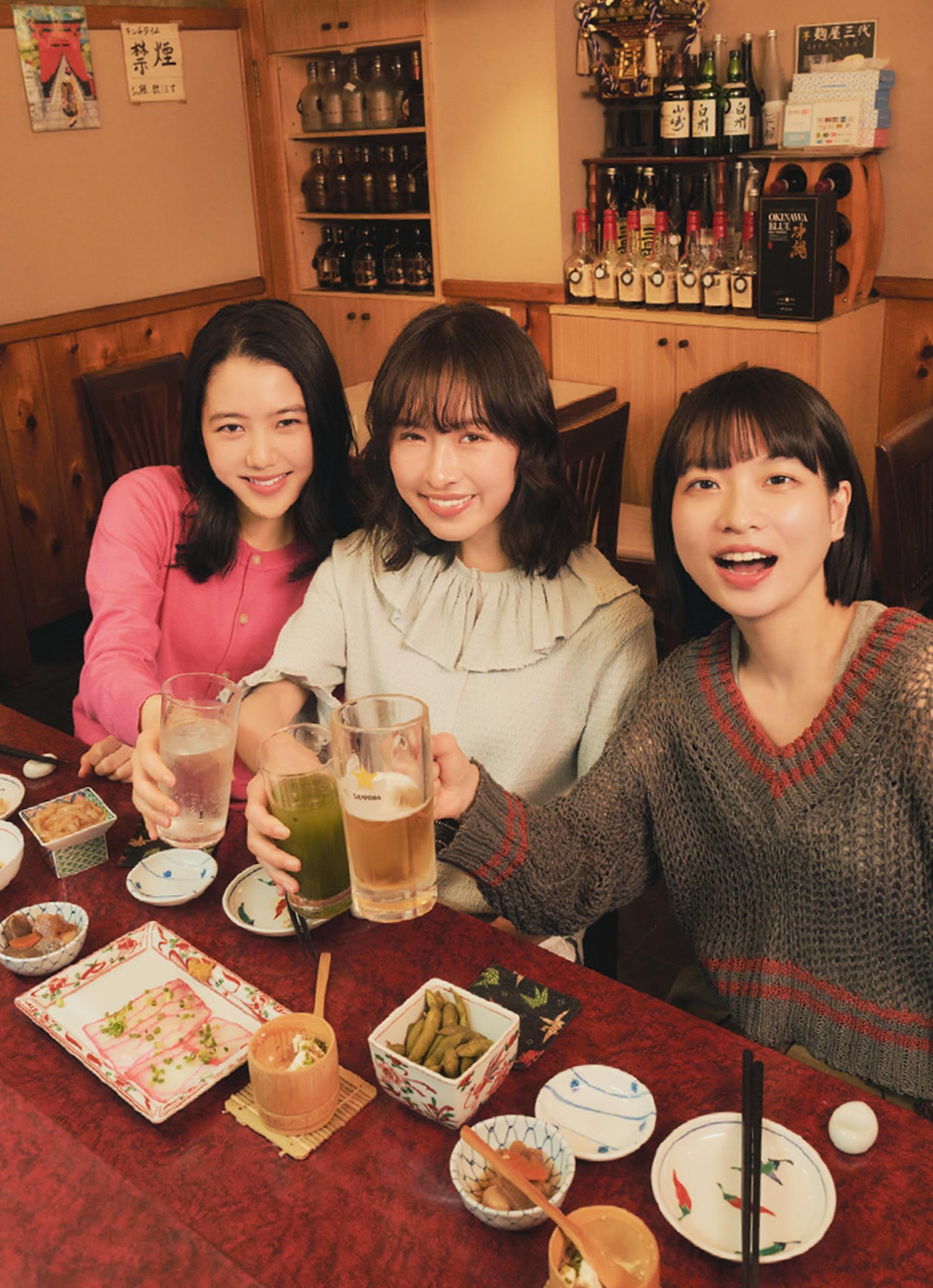 『あの卓が気になる』に出演の女子3人が恋愛をテーマに真剣トーク！