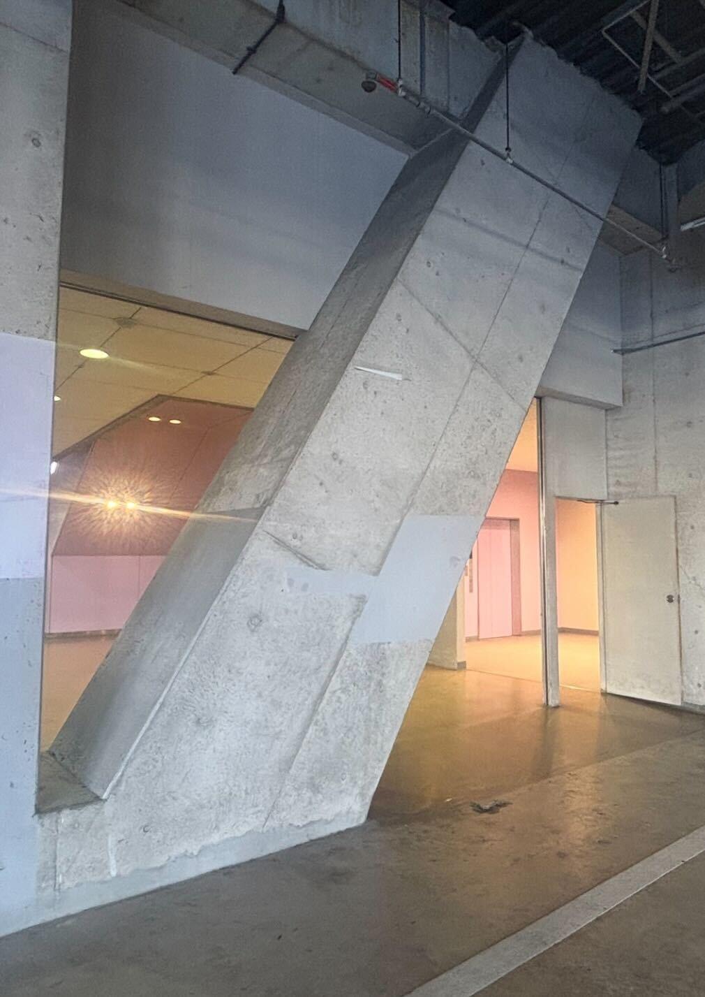 【From Editors】福岡ソフトバンクホークスの5選手がanan表紙に初登場！ ブラックのスーツをまとい、スポーツ選手とは思えない（!?）くらいの“最強ビジュ”表紙撮影舞台裏をお届け