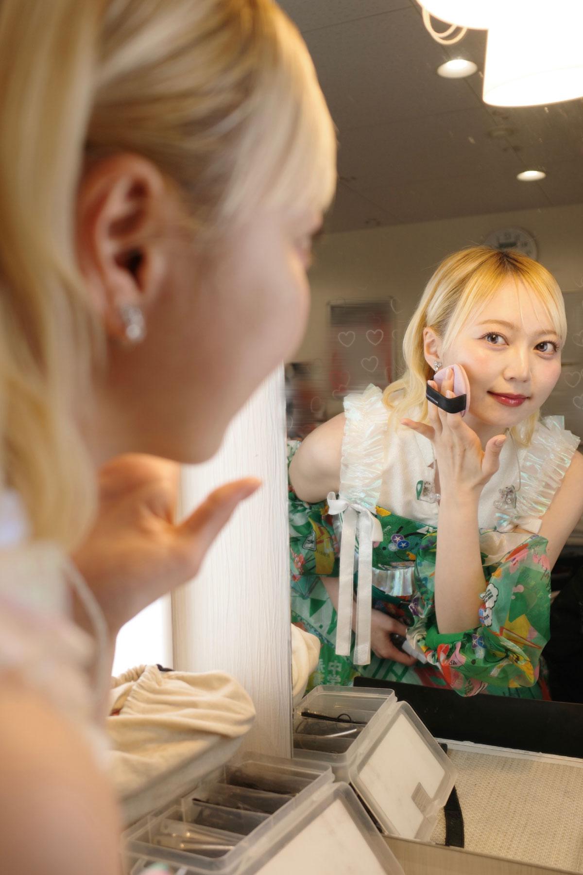 ベタつき肌を快適に！ 私立恵比寿中学・安本彩花が、外出先での美技を伝授