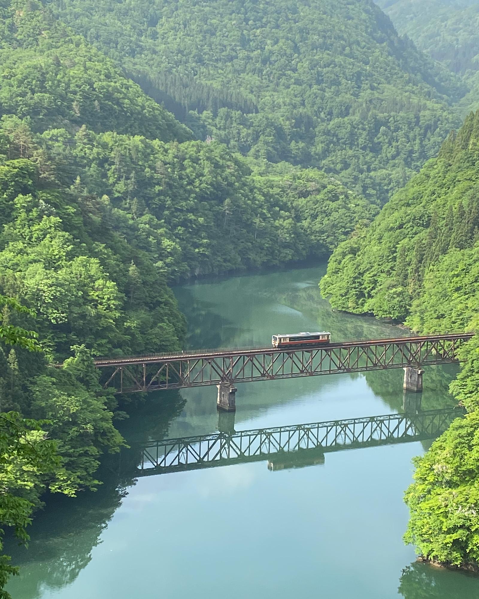 ひとり旅は偏愛♡がキーワード！ 好奇心を解放する、超私的な旅活ガイド