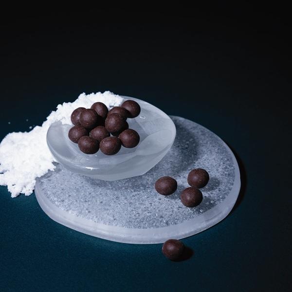 ほろ苦い味わいと香りの“大人のチョコボーロ”も! “老舗の和菓子屋×チョコ”4選