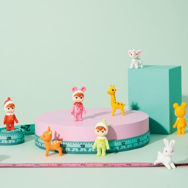 世界で人気のレトロなお人形が、小さく! ちまっとかわいいミニカプセルトイ