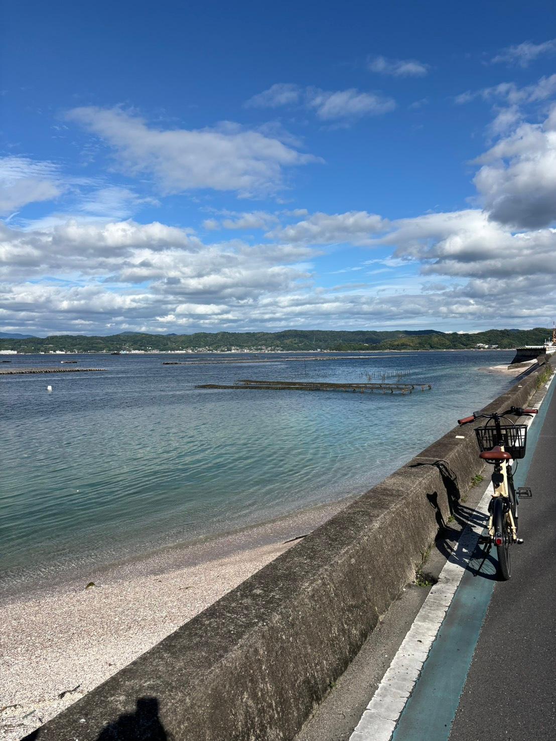 【From Editors】100年以上の歴史を持つ建築に最新カフェまで! 広島の離島・江田島でサイクリング旅に挑戦